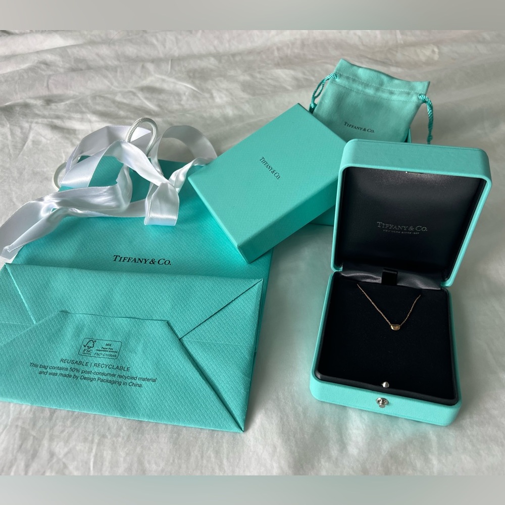 New TIFFANY & CO gold tiny bean necklace